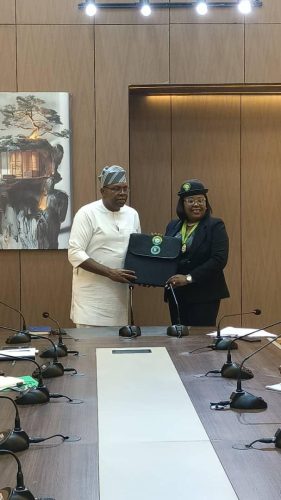 COURTESY VISIT TO EXECUTIVE SECRETARY (JTB)